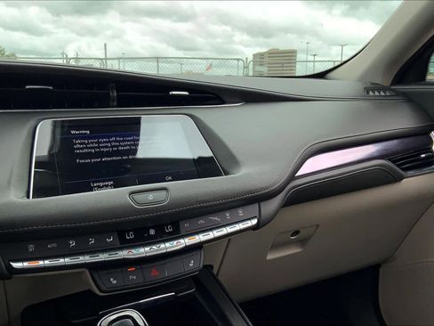 Used 2023 Cadillac XT4 Luxury w/ Cold Weather Package image 69