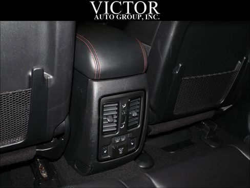 Used 2023 Dodge Durango GT image 32