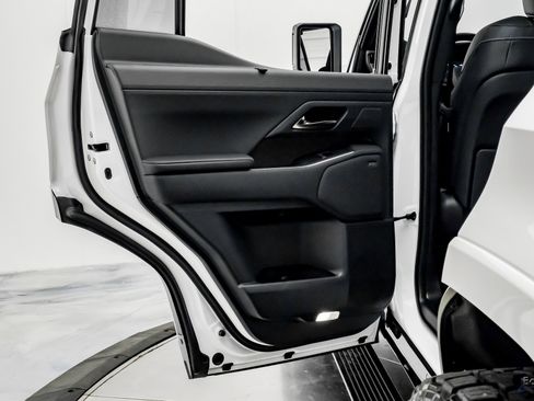 Used 2025 Lexus GX 550 image 89