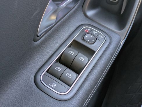 Used 2024 Mercedes-Benz CLA 250 image 27