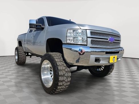 Used 2013 Chevrolet Silverado 1500 LT w/ All-Star Edition AWD/4WD image 3