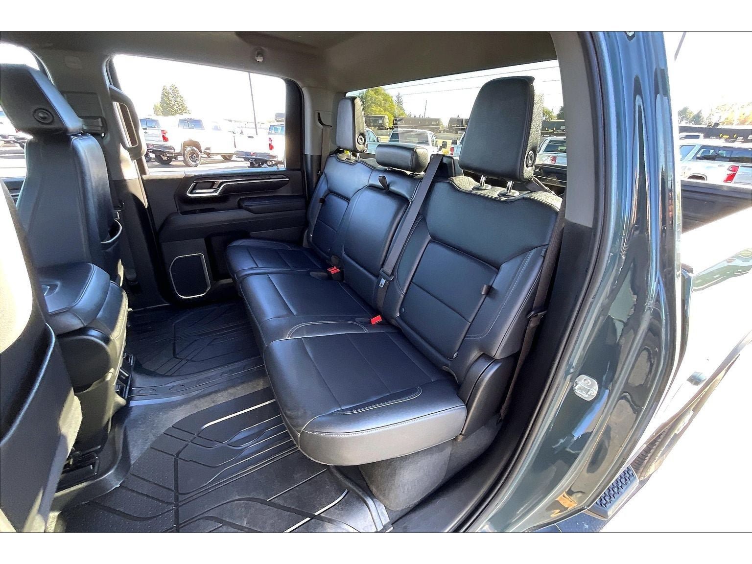Used 2025 Chevrolet Silverado 3500 LTZ AWD/4WD image 27