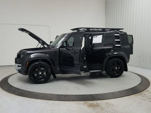 Used 2022 Land Rover Defender 110 SE AWD/4WD image 13