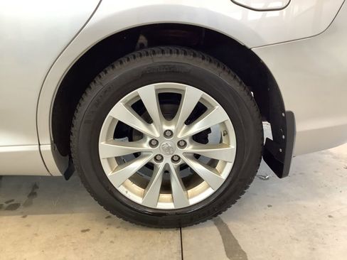 Used 2014 Toyota Venza XLE w/ XLE Premium Package AWD/4WD image 7