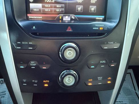 Used 2012 Ford Explorer XLT image 29