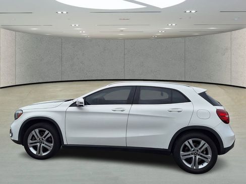 Used 2019 Mercedes-Benz GLA 250 image 2