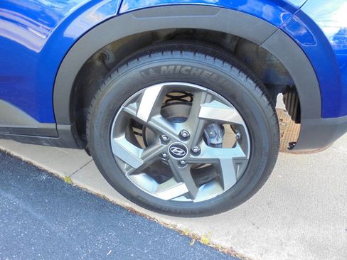 Used 2024 Hyundai Venue Limited FWD image 24