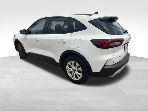Used 2025 Ford Escape Active w/ Cold Weather Package FWD image 4