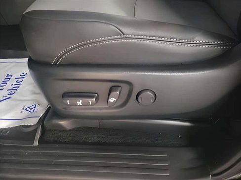 Used 2023 Toyota 4Runner SR5 Premium image 16