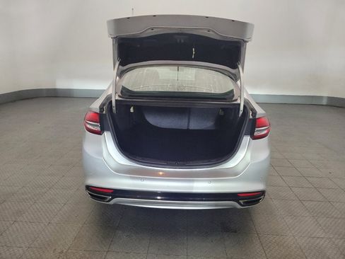 Used 2017 Ford Fusion SE w/ Fusion SE Technology Package image 29