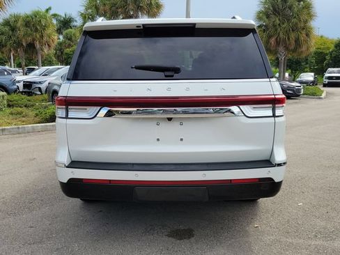 Certified 2022 Lincoln Navigator L Reserve RWD image 5