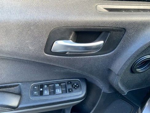 Used 2015 Dodge Charger SE w/ Popular Equipment Group image 13
