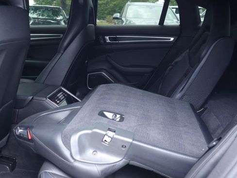 Used 2023 Porsche Panamera Platinum Edition w/ Sportdesign Package RWD image 13