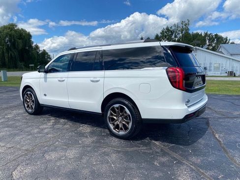 New 2025 Ford Expedition Max King Ranch AWD/4WD image 7