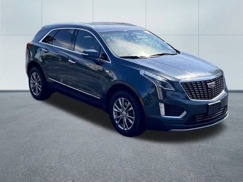 Used 2021 Cadillac XT5 Premium Luxury image 3