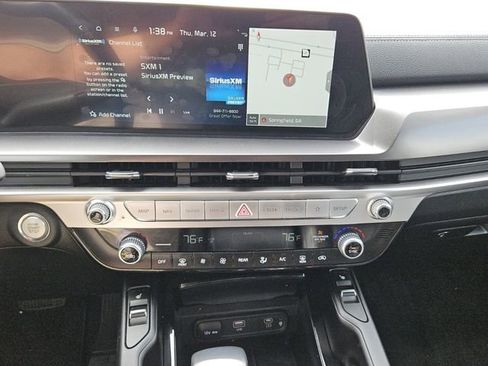 Used 2024 Kia Telluride S image 17