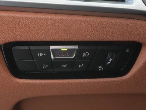 Certified 2025 BMW M440i Convertible RWD image 17