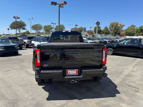 Certified 2026 Ford F450 Platinum w/ FX4 Off-Road Package AWD/4WD image 6