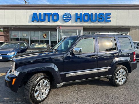 Used 2011 Jeep Liberty Limited w/ Tire & Wheel Group AWD/4WD image 7