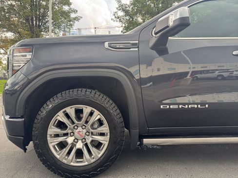 Used 2022 GMC Sierra 1500 Denali w/ Denali Carbonpro Edition AWD/4WD image 10
