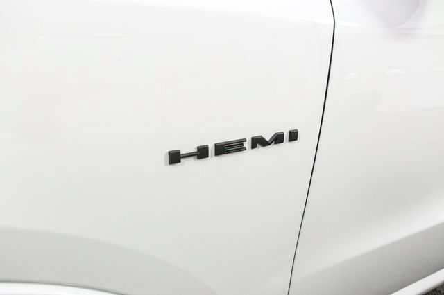 Used 2025 Dodge Durango R/T w/ Blacktop Package AWD/4WD image 7