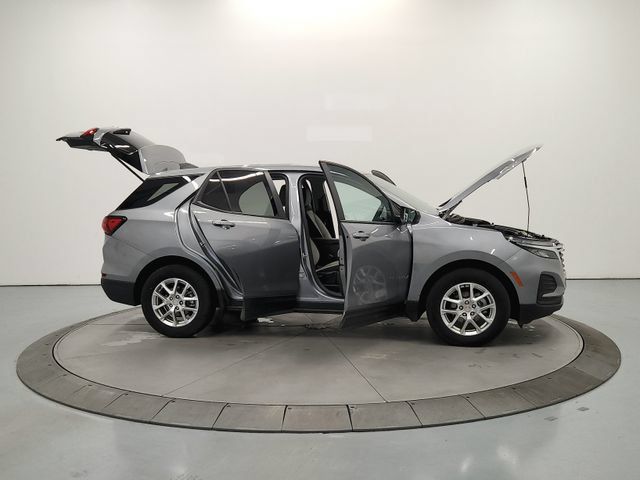 Used 2024 Chevrolet Equinox LS FWD image 17