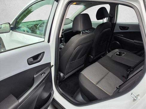 Used 2018 Hyundai Kona SE FWD image 15