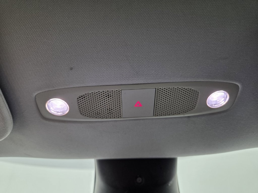 Used 2023 Tesla Model Y AWD image 17