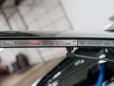 Used 2017 Audi R8 V10 plus w/ Full Leather Package image 56