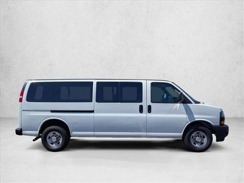 Used 2023 Chevrolet Express 3500 LS RWD image 5