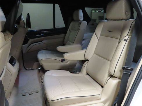 Certified 2024 Cadillac Escalade Premium Luxury w/ Performance Package AWD/4WD image 49
