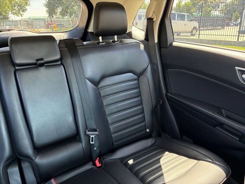 Used 2024 Ford Edge SEL AWD/4WD image 32