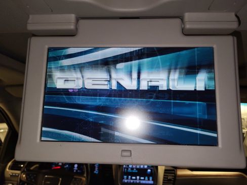 Used 2019 GMC Yukon Denali w/ Denali Ultimate Package image 29