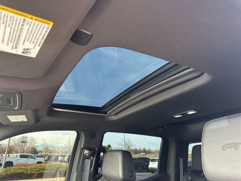 Used 2024 GMC Sierra 1500 AT4 w/ Technology Package image 15