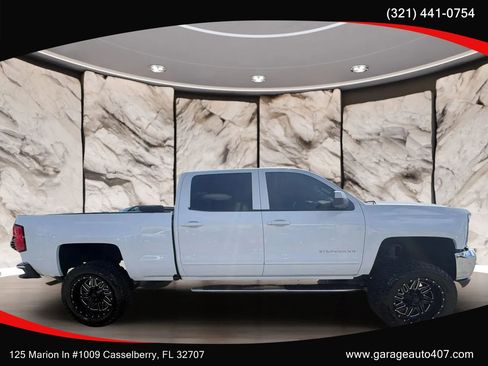 Used 2017 Chevrolet Silverado 1500 LT w/ Trailering Package image 8