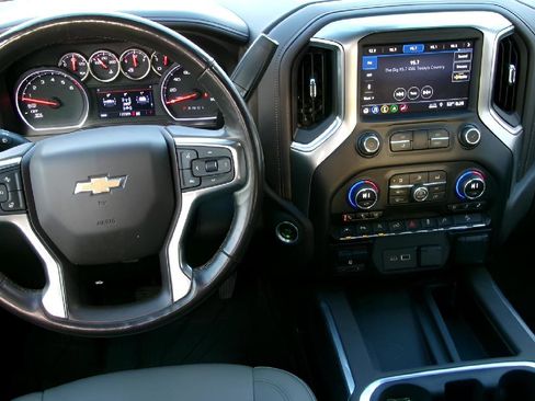 Used 2019 Chevrolet Silverado 1500 LTZ image 11