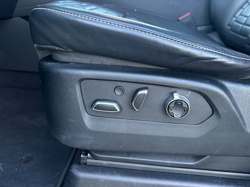 Used 2023 Cadillac Escalade Sport Platinum w/ LPO, ONYX Package image 13