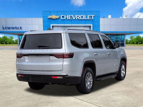 Used 2024 Jeep Wagoneer 4WD image 4