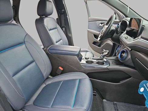 Certified 2023 Chevrolet Blazer RS w/ Driver Confidence II Package image 13