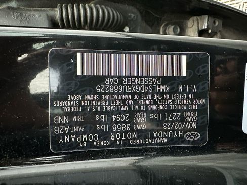 Used 2024 Hyundai Elantra SEL w/ Convenience Package FWD image 32