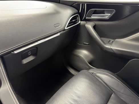 Used 2017 Jaguar F-PACE S AWD/4WD image 25