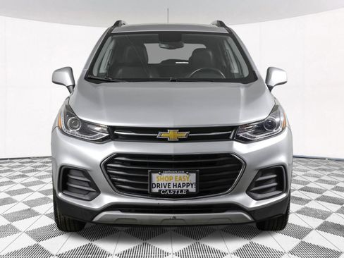 Used 2022 Chevrolet Trax LT w/ LT Convenience Package image 10
