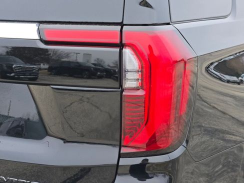 New 2026 GMC Yukon Elevation image 13
