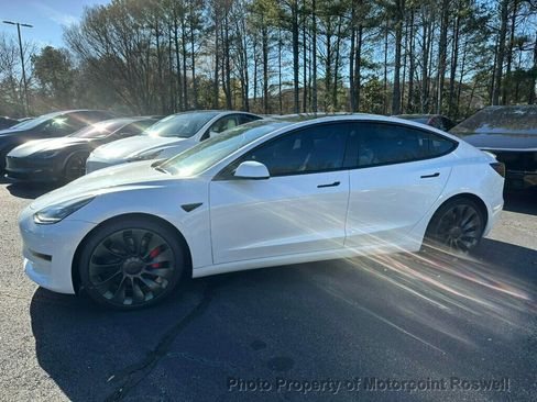 Used 2022 Tesla Model 3 Performance image 8
