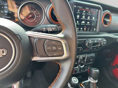 Used 2021 Jeep Gladiator Mojave AWD/4WD image 30