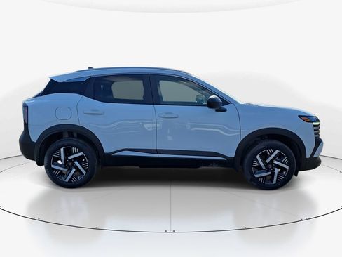 New 2026 Nissan Kicks SV image 4