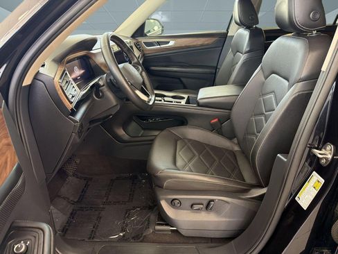 Used 2024 Volkswagen Atlas SE FWD image 5
