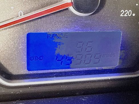 Used 2009 Hyundai Elantra SE FWD image 4