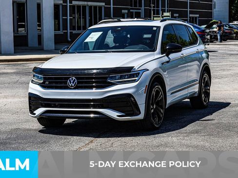 Used 2023 Volkswagen Tiguan SE R-Line FWD image 4