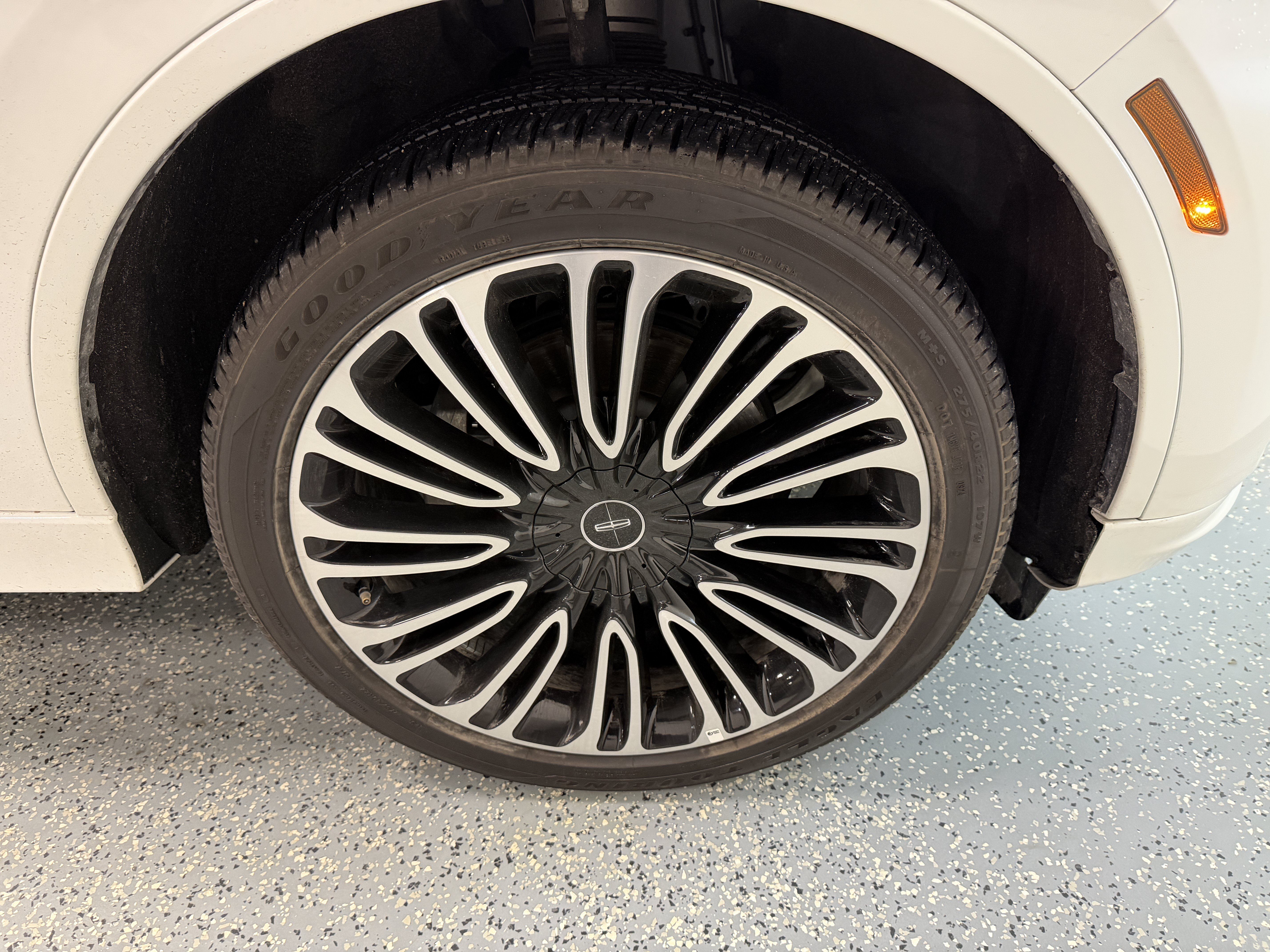 Used 2025 Lincoln Aviator Black Label AWD/4WD image 30